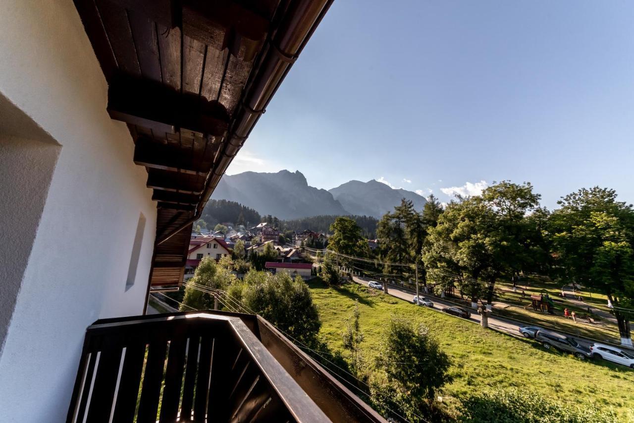 Suru Hotel & Restaurant Busteni Exterior photo